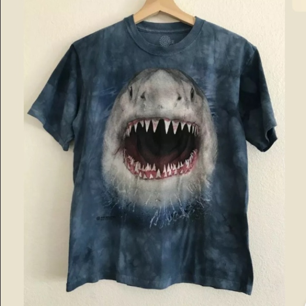 The Mountain Great White Shark TShirt Sz Youth XL